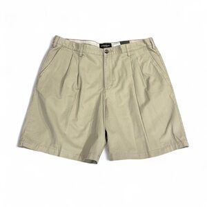 NEW Eddie Bauer Pleated Khaki Shorts